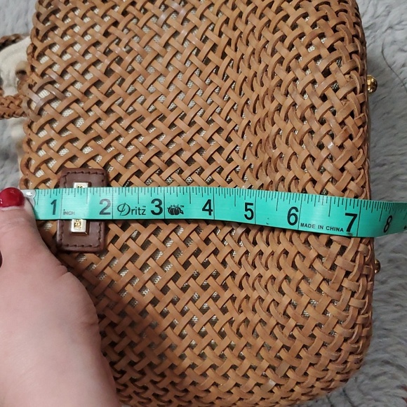 Eric Javits genuine leather frenchie drawstring bucket hand bag - Picture 12 of 15